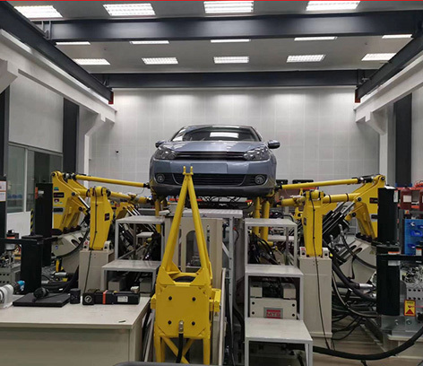 底盘模浚浚浚浚块多轴振动